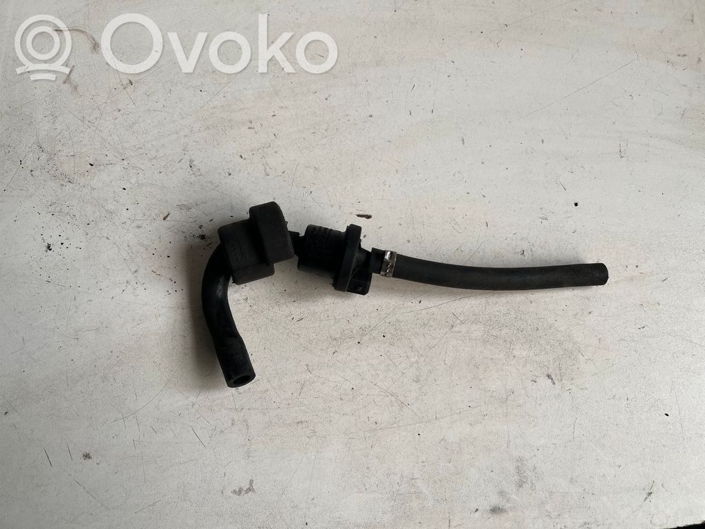 Audi A4 S4 B5 8D Válvula de vacío 