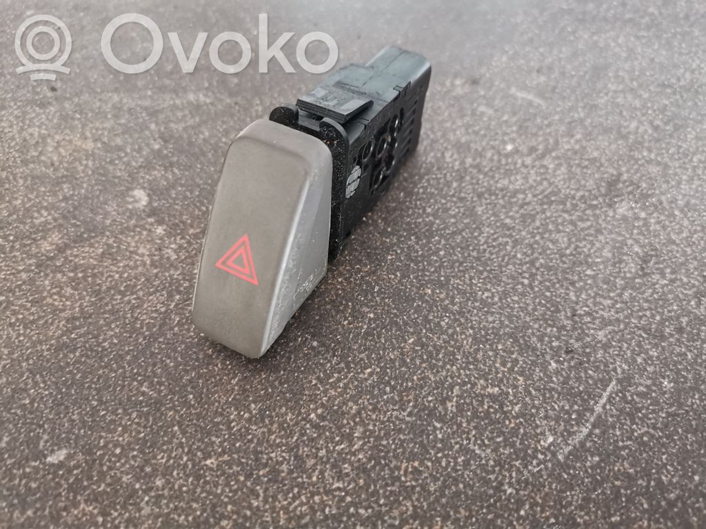 Mazda Premacy Botón interruptor de luz de peligro 