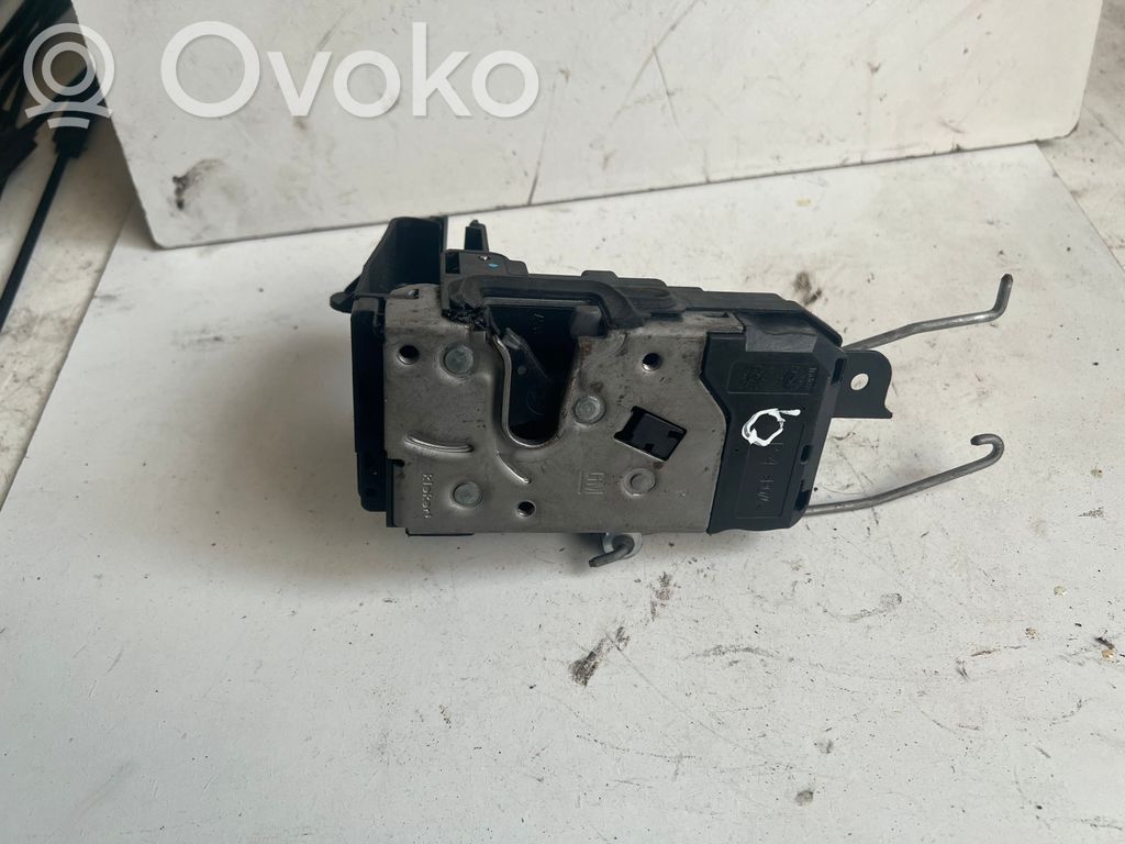 Opel Astra H Etuoven lukko 