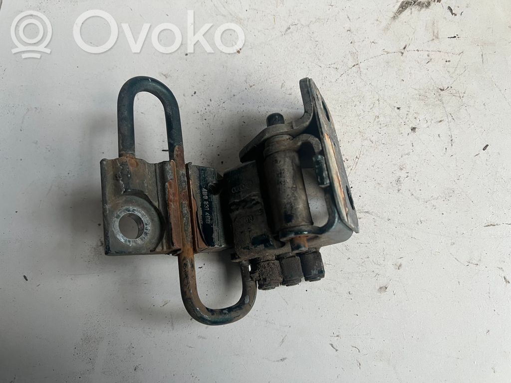 Audi A6 S6 C5 4B Front door lower hinge 