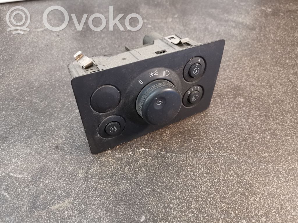 Opel Zafira B Light switch 