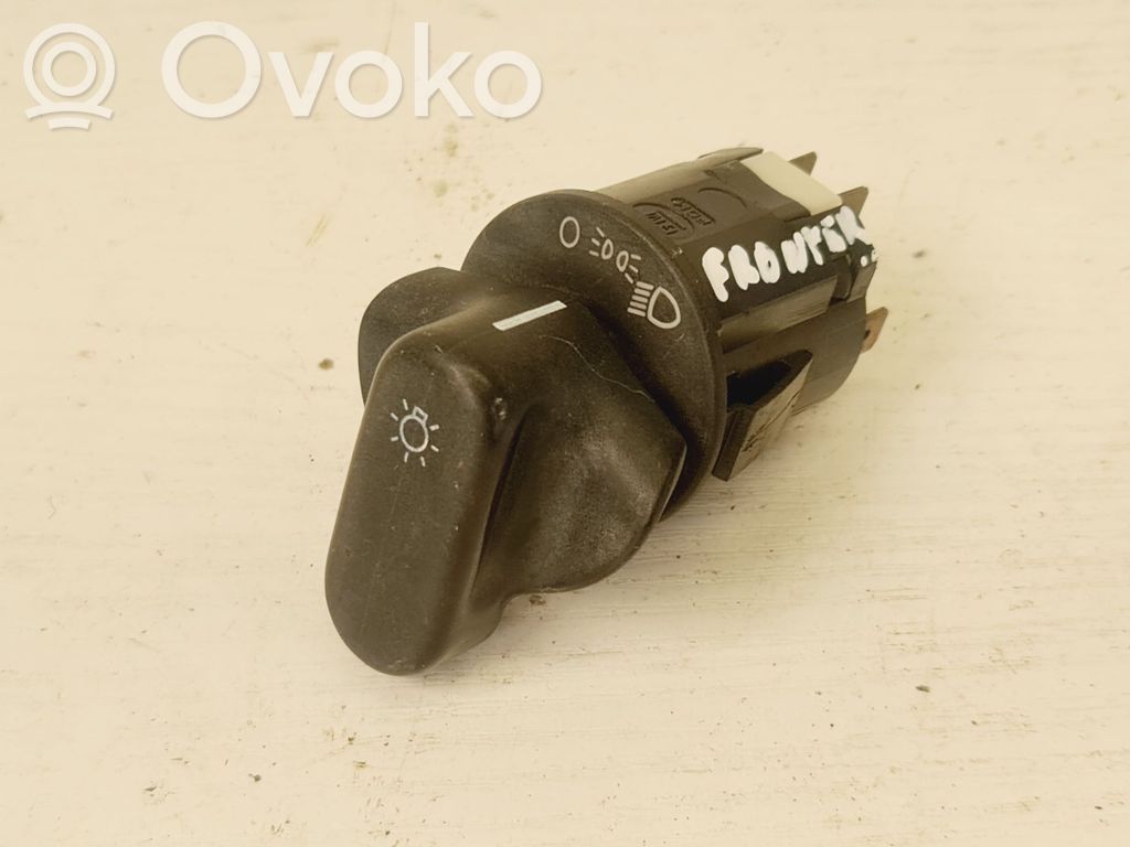 Light switch   91152969