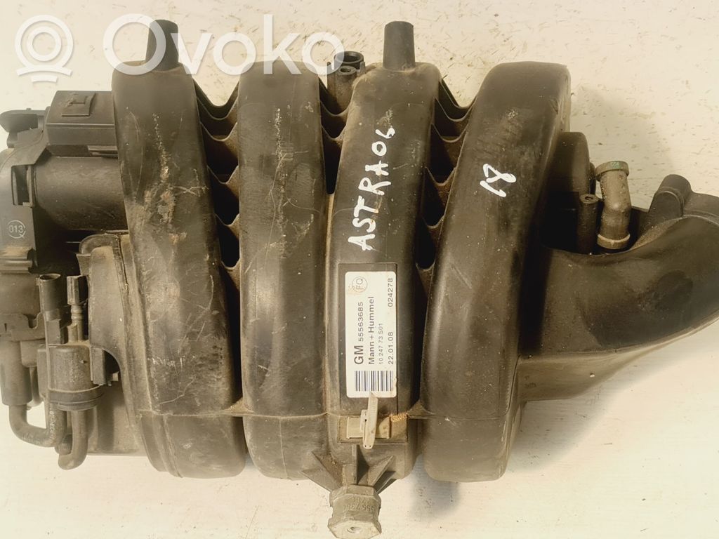 Opel Astra H Kolektor ssący 