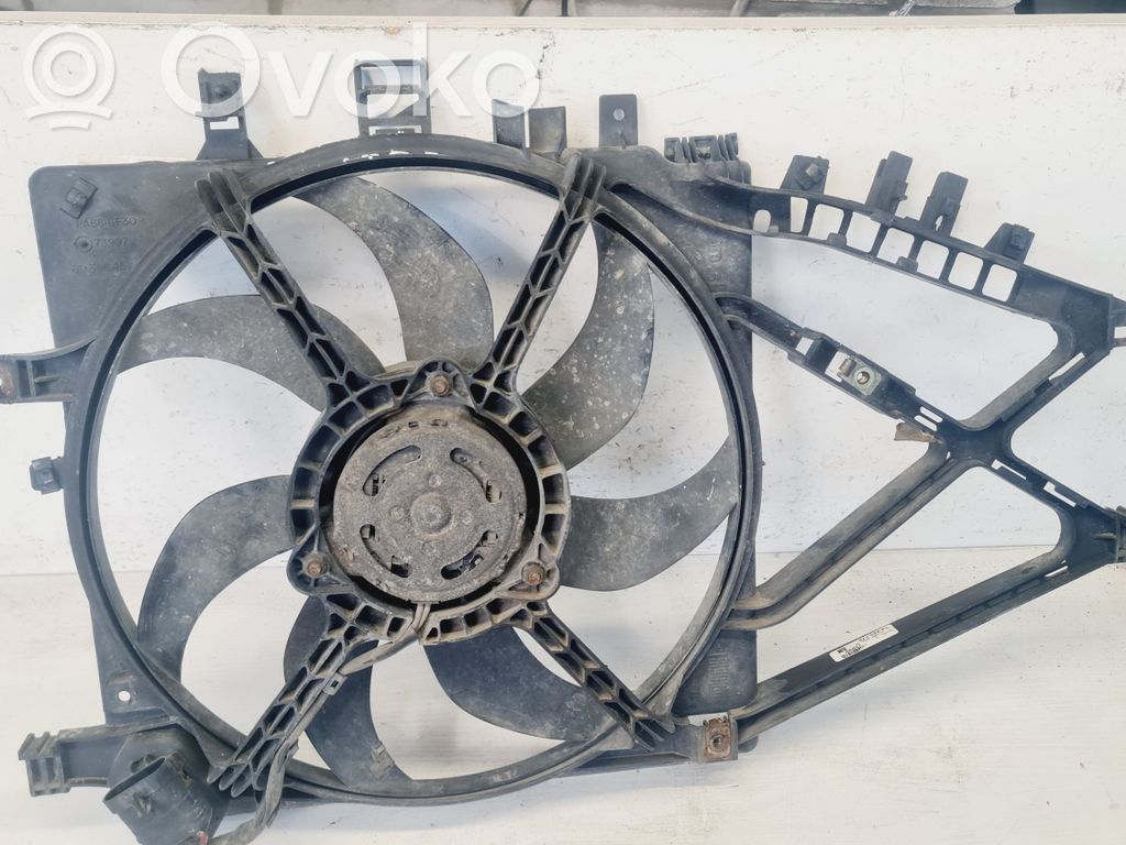Opel Corsa C Elektrisks radiatoru ventilators 
