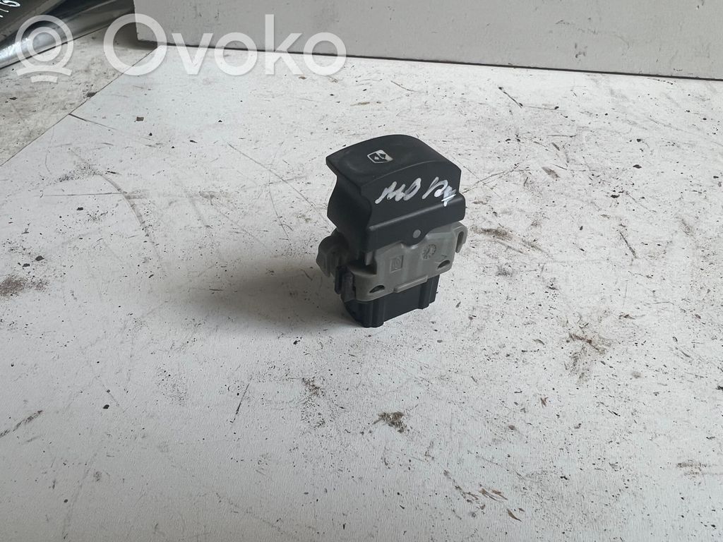 Renault Modus Electric window control switch 