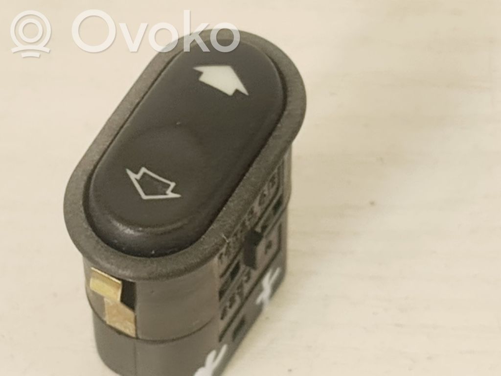 Ford Mondeo MK II Electric window control switch 