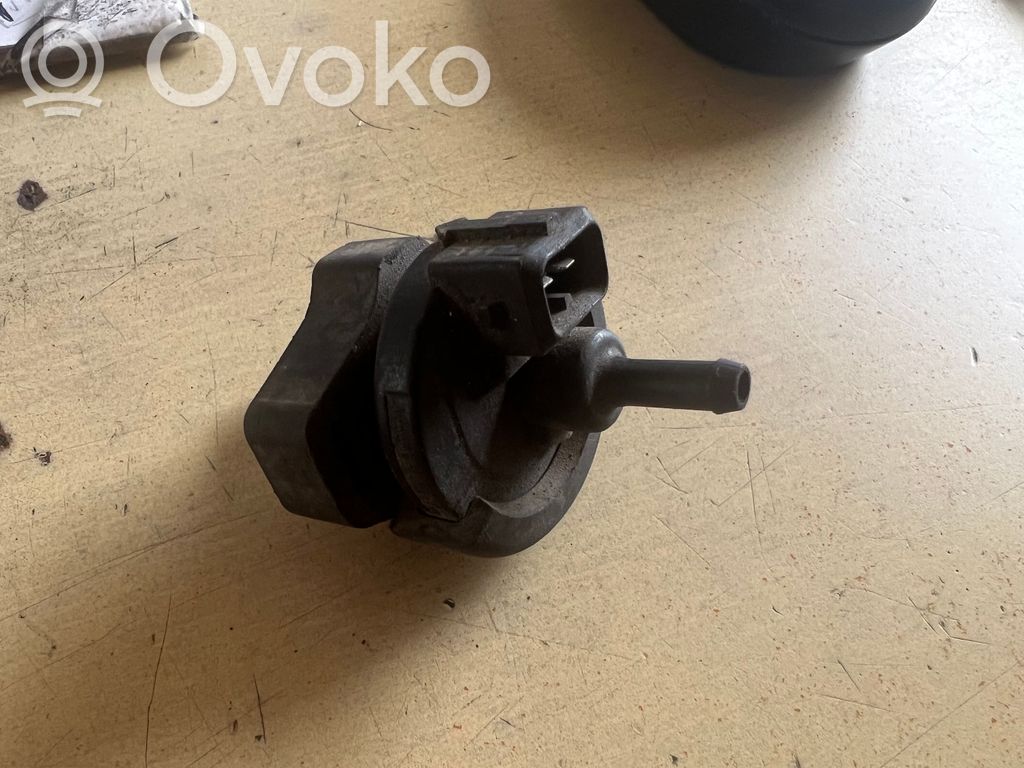 BMW 3 E36 Polttoainesäiliön venttiili 