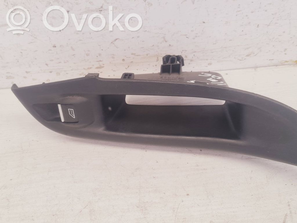 Ford Focus Electric window control switch 