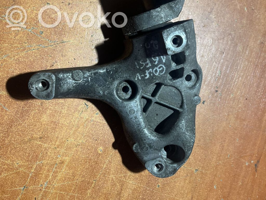 Volkswagen Golf V A/C compressor mount bracket 