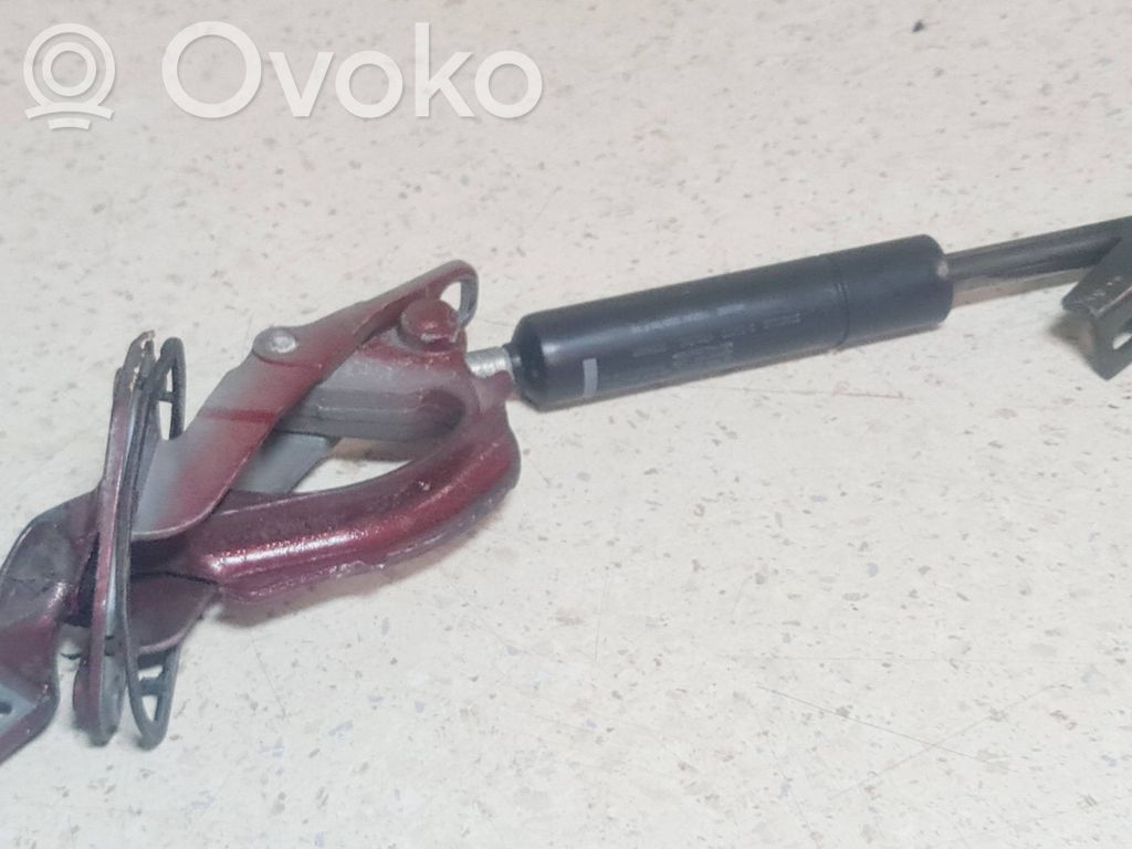 Volvo 850 Tailgate/trunk strut/damper 