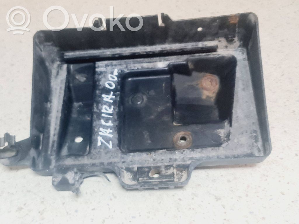 Opel Zafira A Akun alusta 