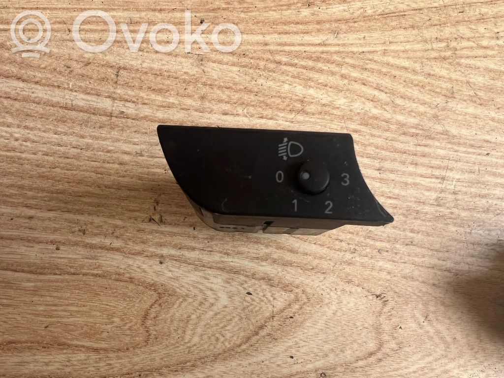 Audi A4 S4 B6 8E 8H Headlight level height control switch 