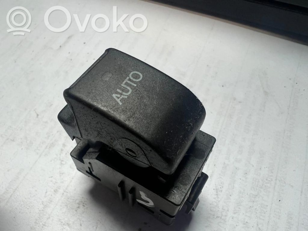 Toyota Corolla E120 E130 Electric window control switch 