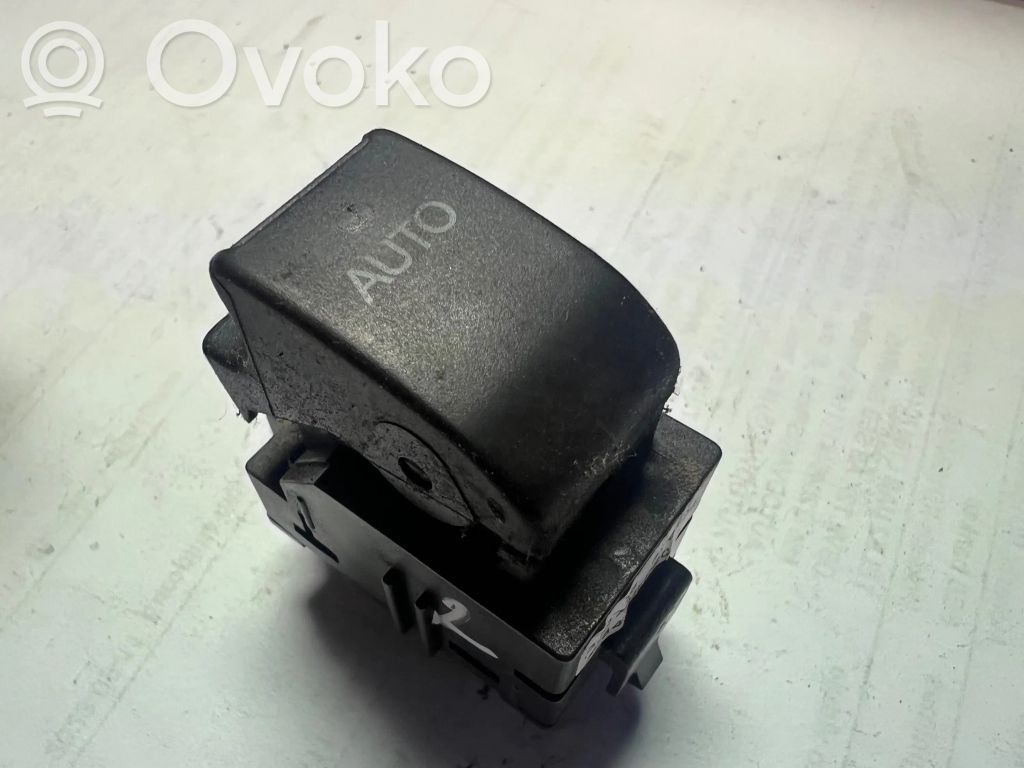 Toyota Corolla E120 E130 Electric window control switch 