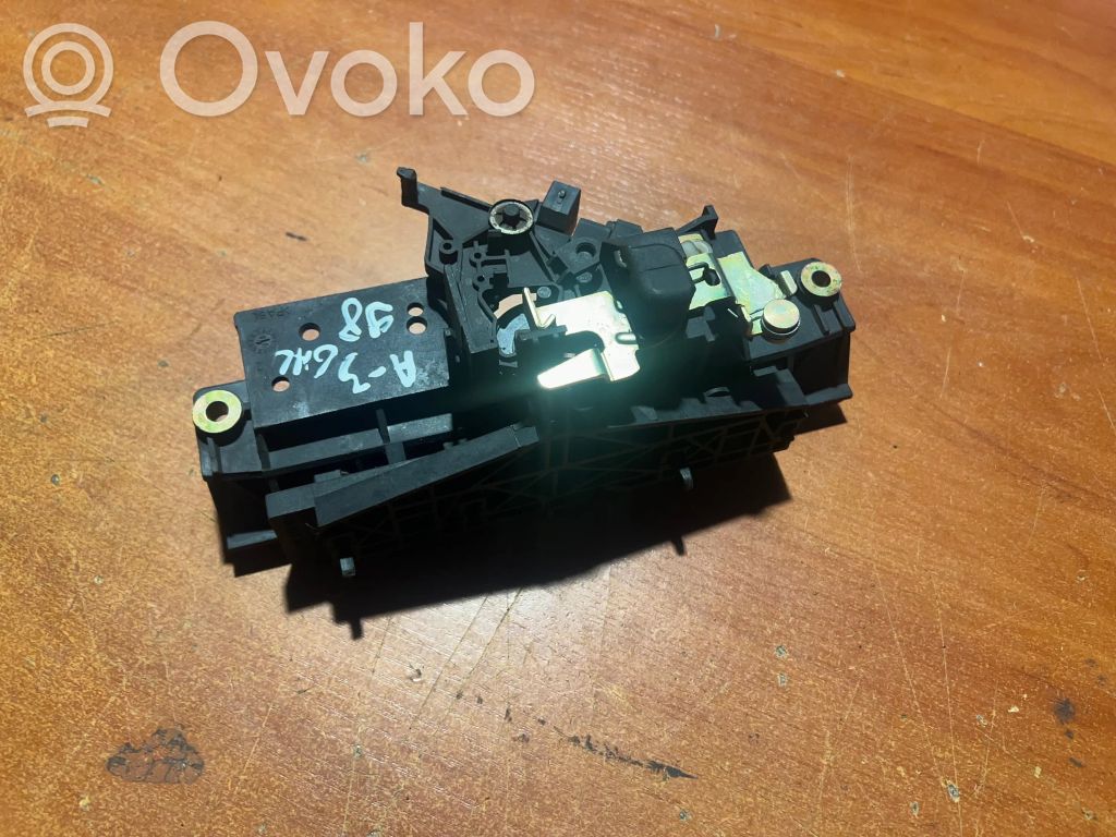 Audi A3 S3 8L Tailgate/trunk/boot exterior handle 