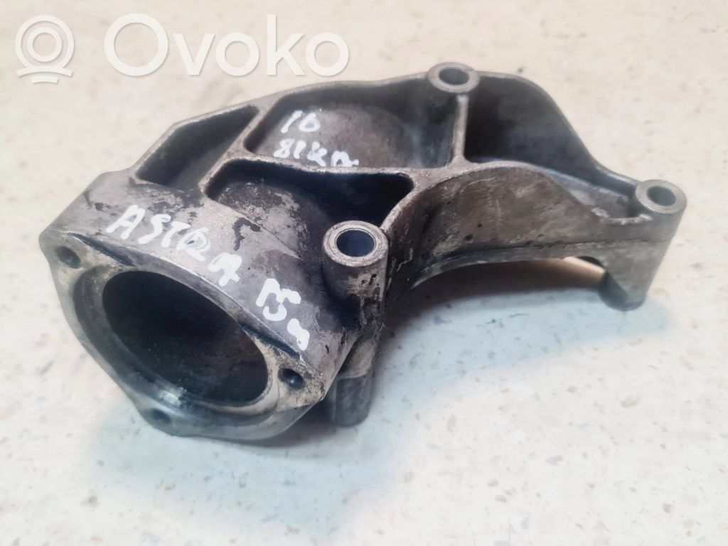 Opel Astra J Wspornik / Mocowanie łożyska podpory wału napędowego 
