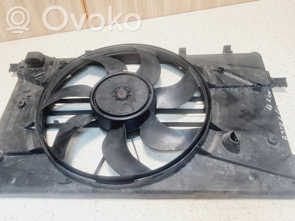 Opel Astra J Elektrinis radiatorių ventiliatorius 