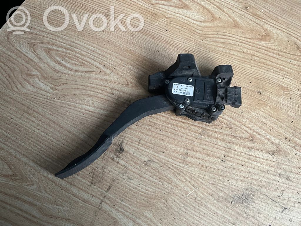 Mitsubishi Colt CZ3 Accelerator throttle pedal 