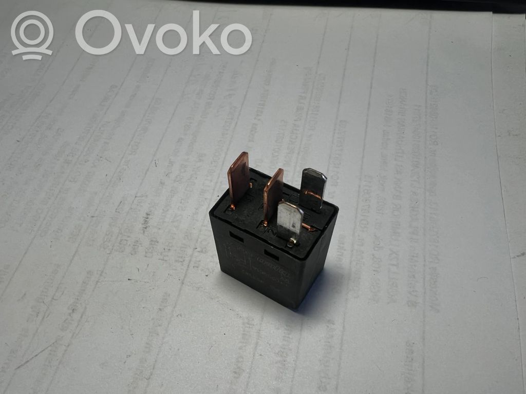 Other relay   MB953382,E1001X1,053961A