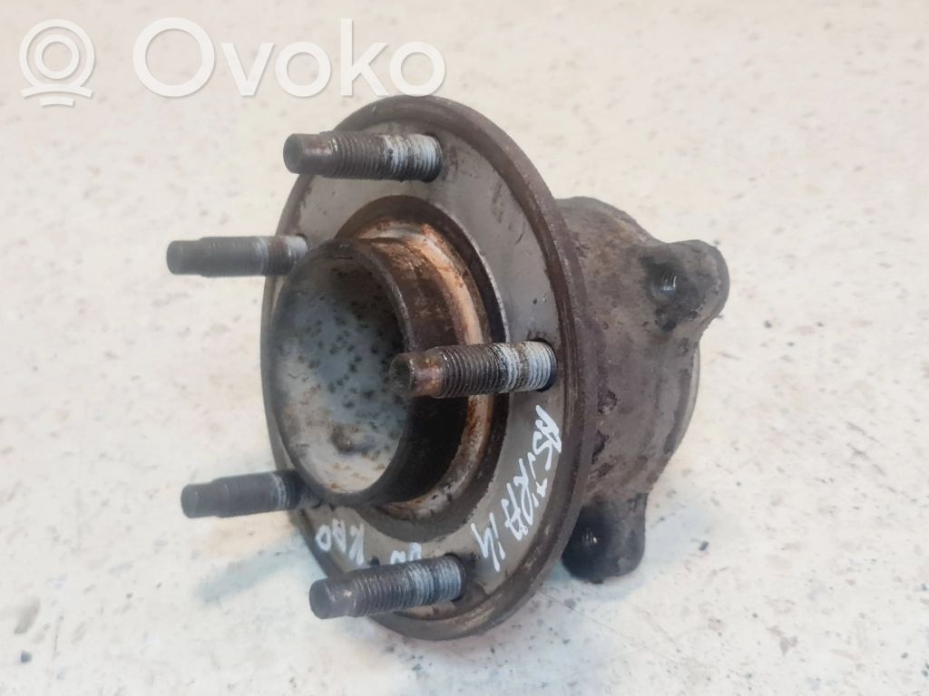Opel Astra J Rear wheel hub 