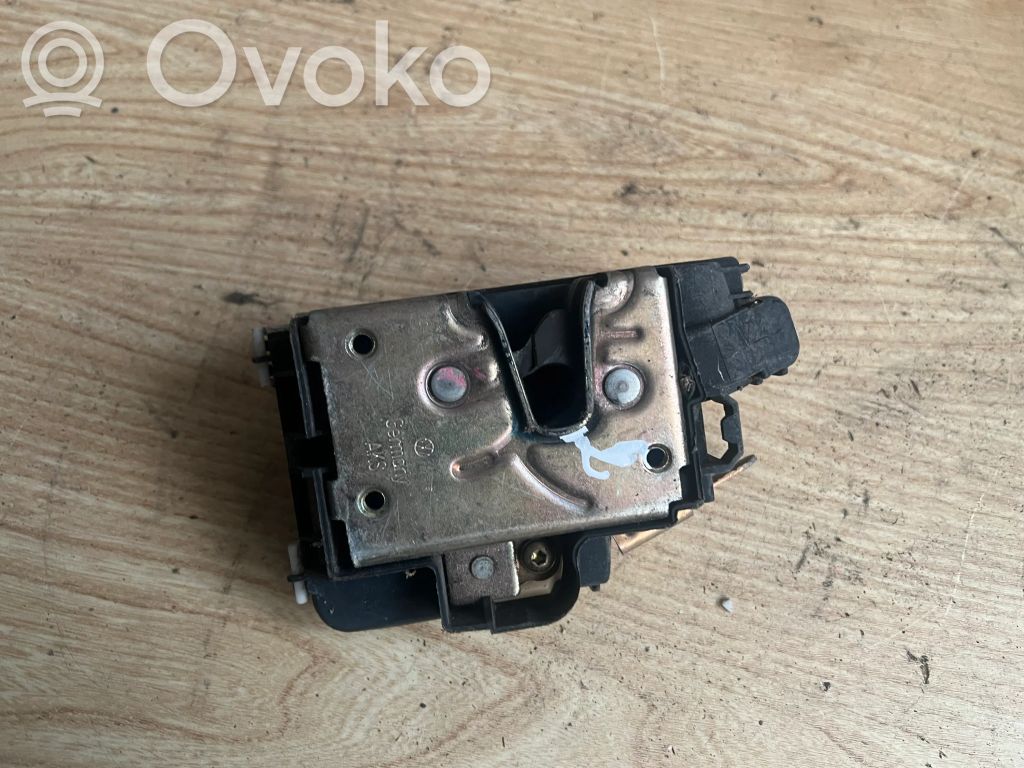 Volkswagen Golf III Front door lock 