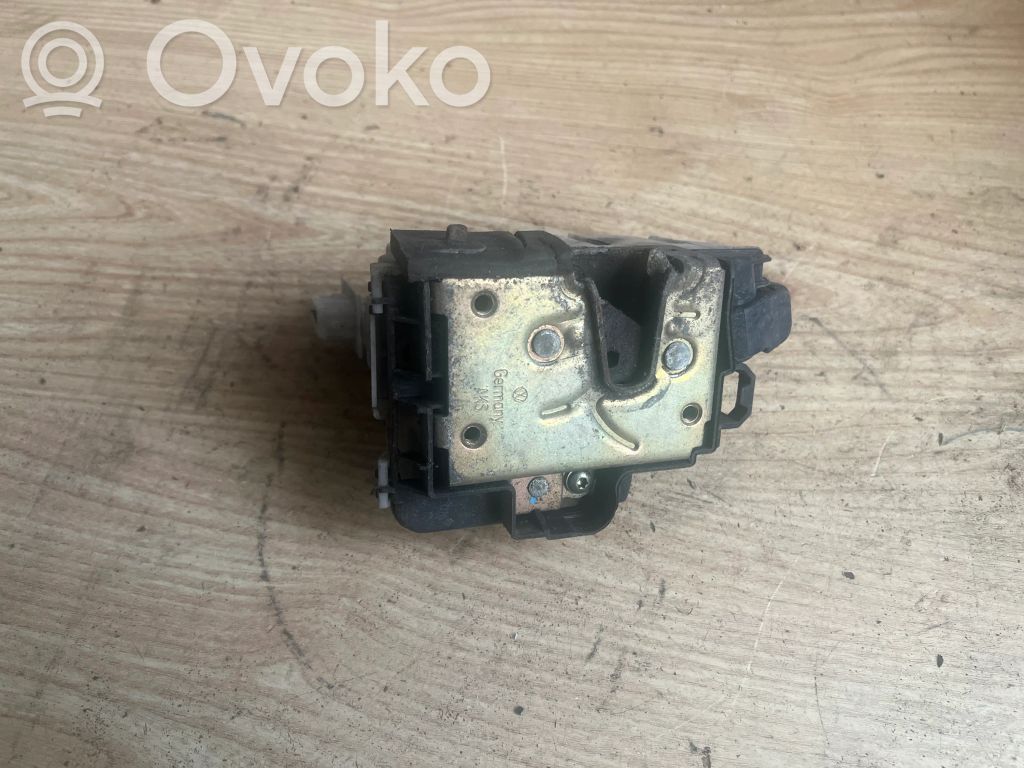 Volkswagen Vento Zamek drzwi tylnych 