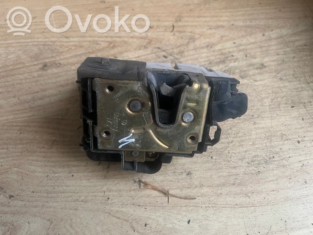 Volkswagen Vento Zamek drzwi tylnych 