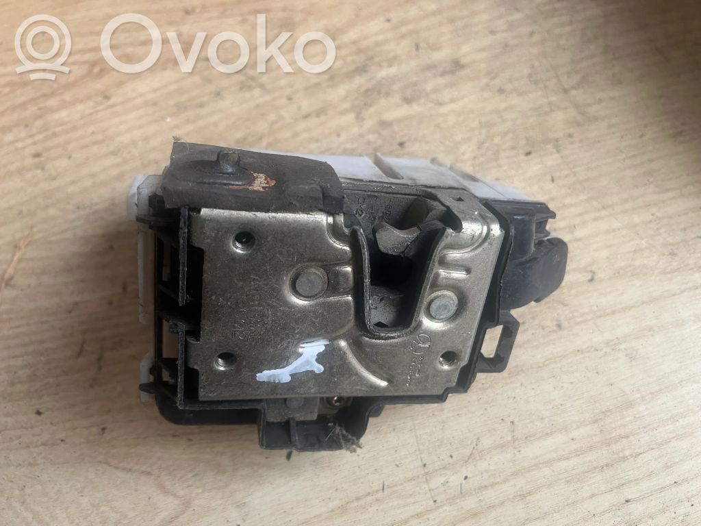 Volkswagen Vento Zamek drzwi tylnych 