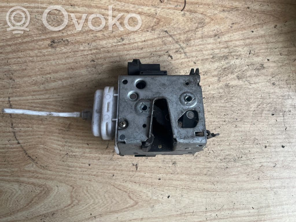 Audi A4 S4 B5 8D Front door lock 