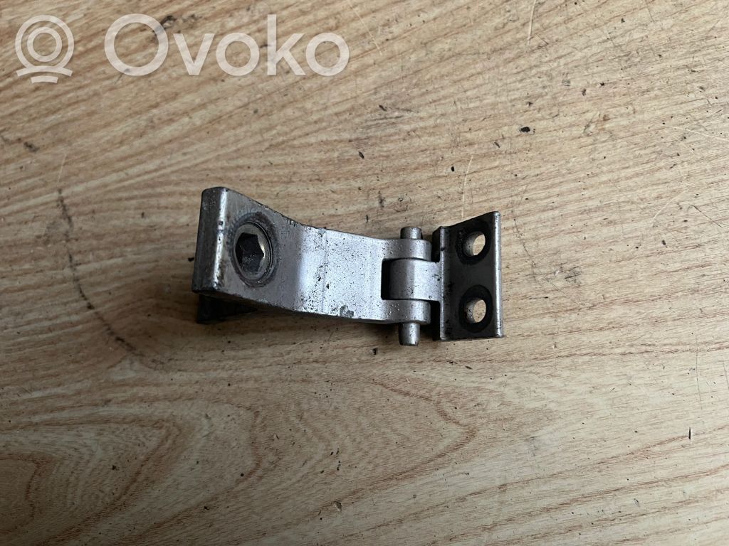 Audi 80 90 B3 Front door upper hinge 