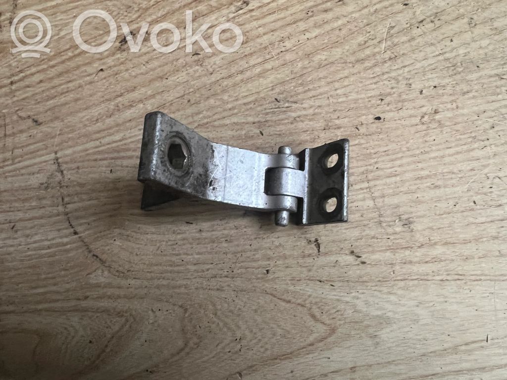 Audi 80 90 B3 Front door upper hinge 