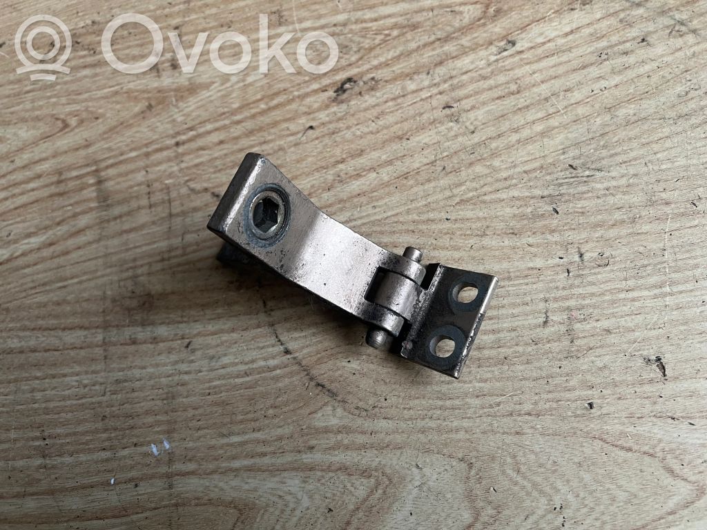Audi 80 90 B3 Front door upper hinge 