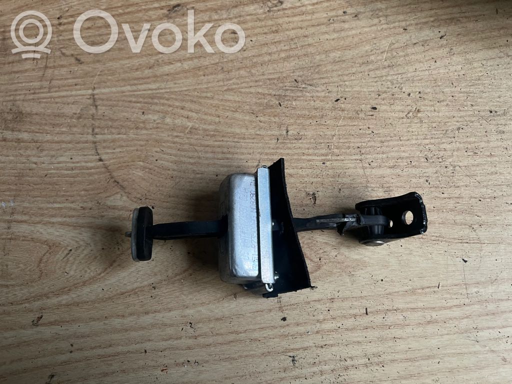 Ford Focus Front door check strap stopper 