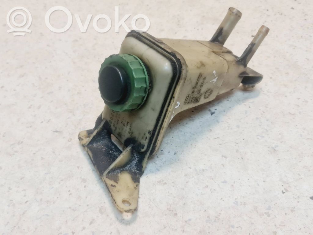 Volkswagen PASSAT B5 Vairo stiprintuvo skysčio bakelis 