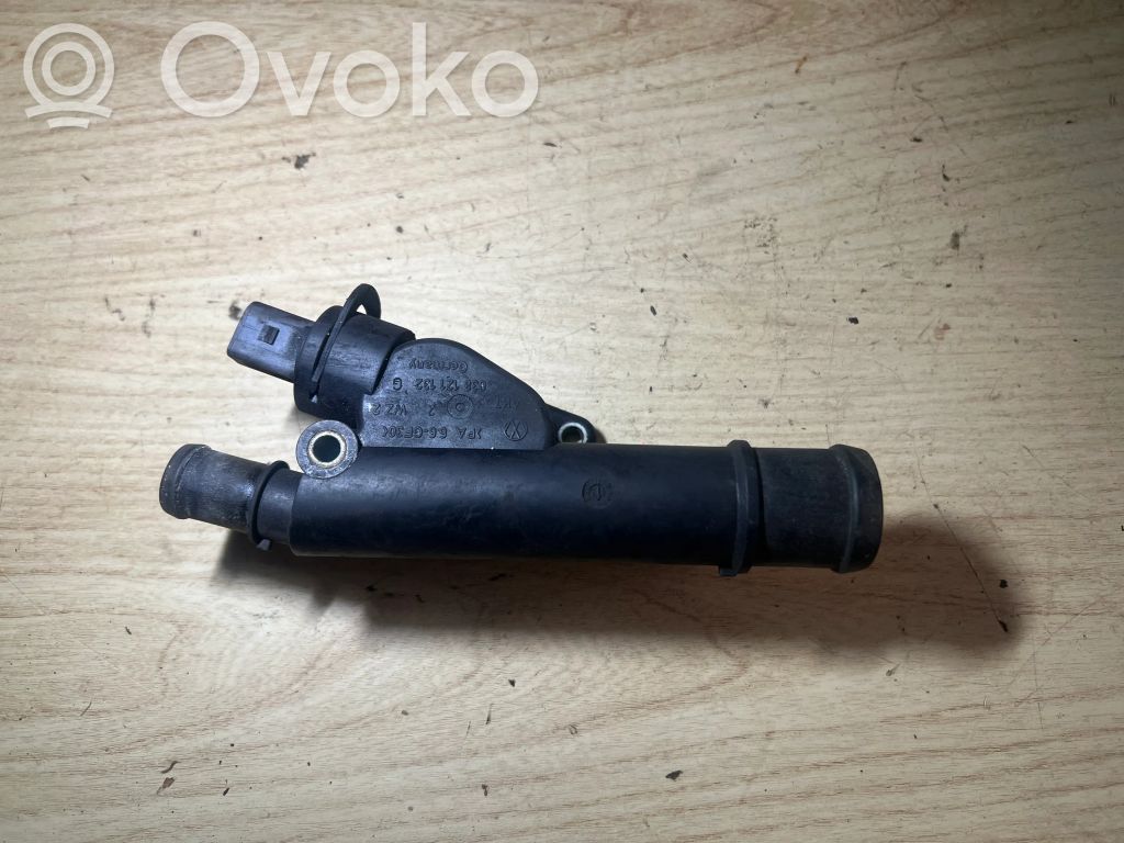 Audi A4 S4 B7 8E 8H Manguera/tubo del líquido refrigerante 