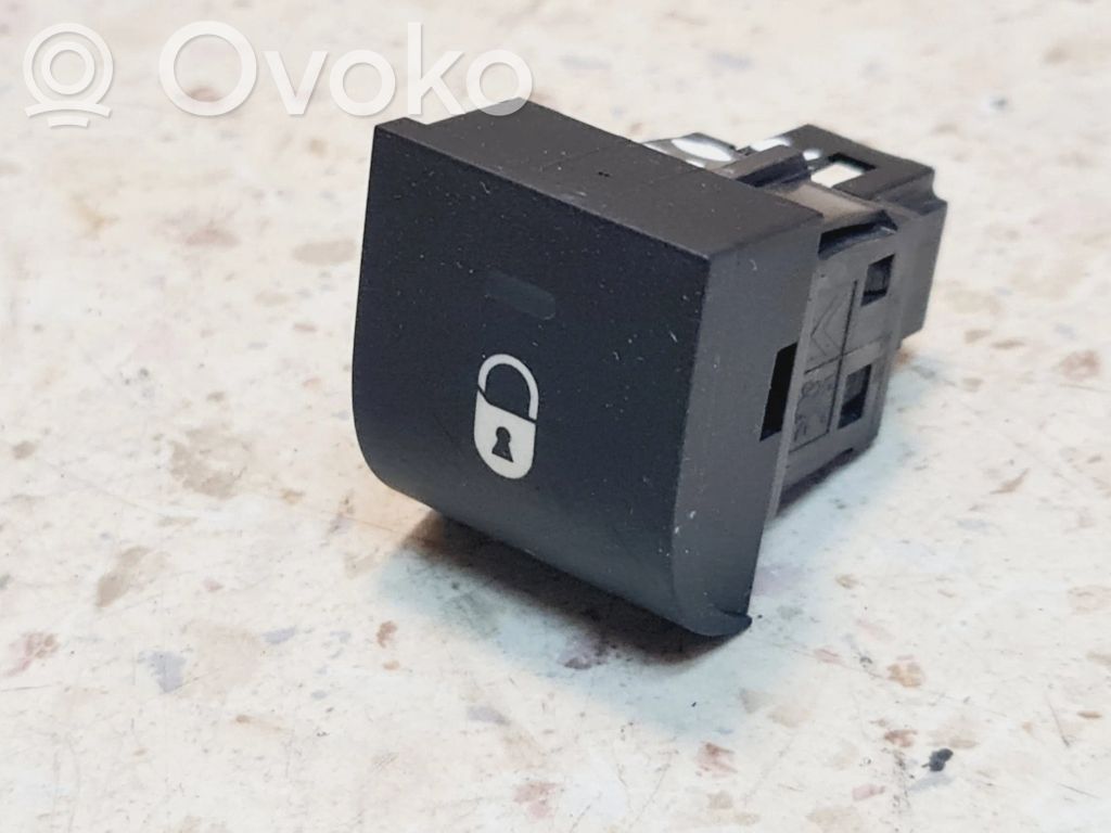 Peugeot 207 Central locking switch button 