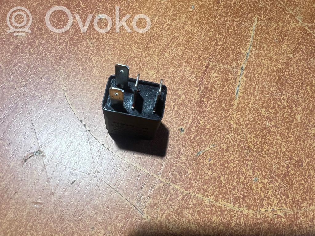 Opel Zafira B Inne przekaźniki 