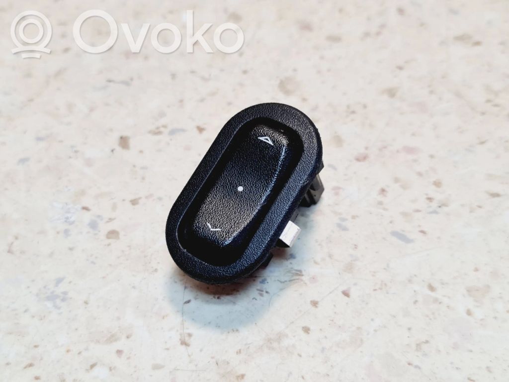 Opel Meriva A Electric window control switch 