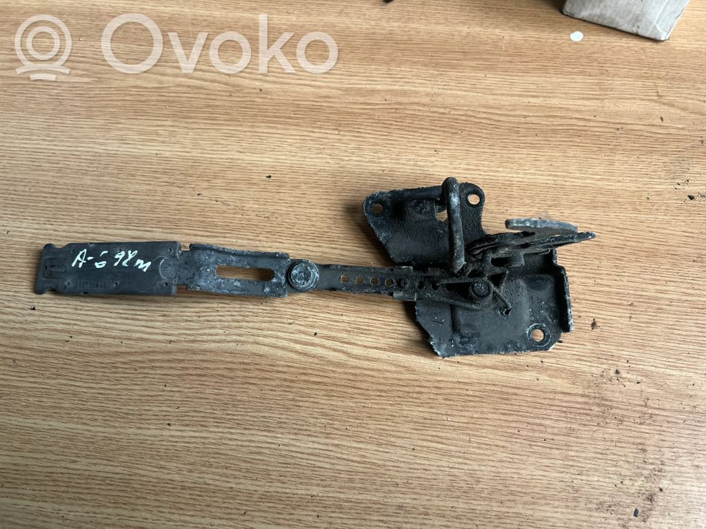 Audi A6 S6 C5 4B Kilpa variklio dangčio spynos 