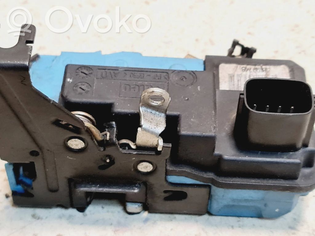 Volvo S60 Front door lock 