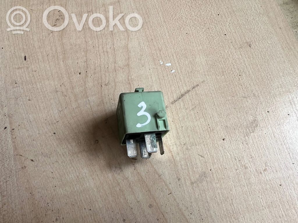 BMW 3 E46 Muu rele 