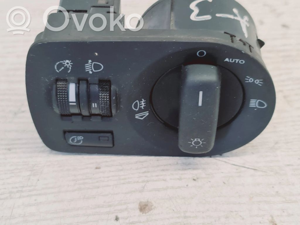 Audi A3 S3 8P Light switch 
