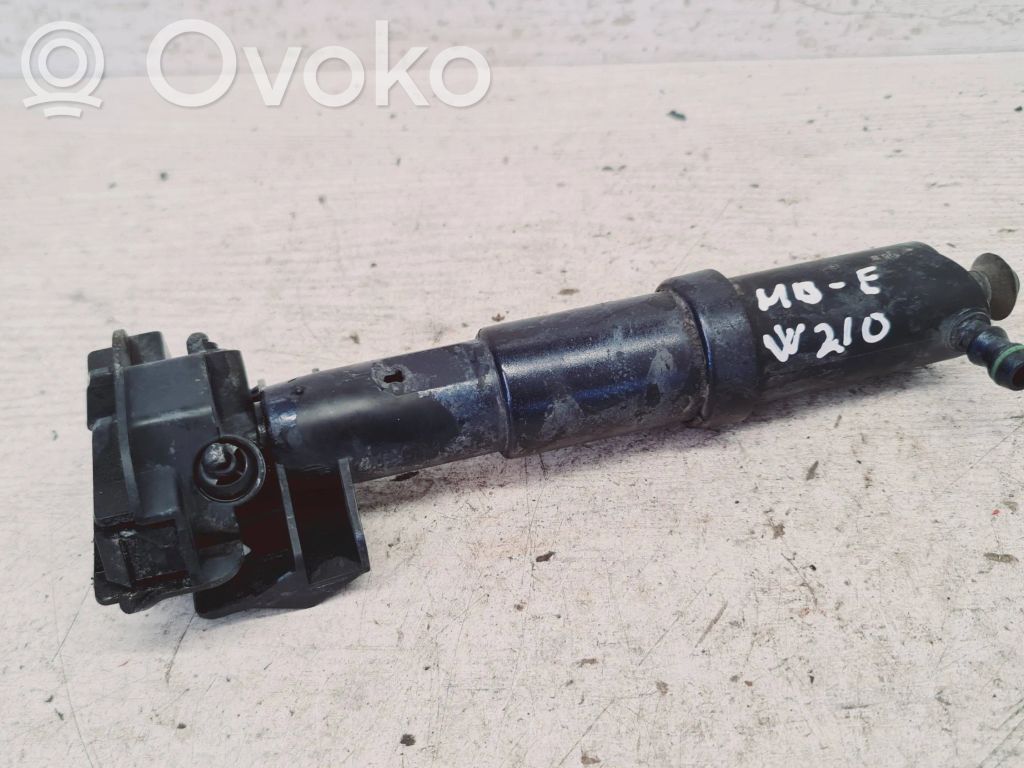 Dysza spryskiwacza lampy przedniej   V240