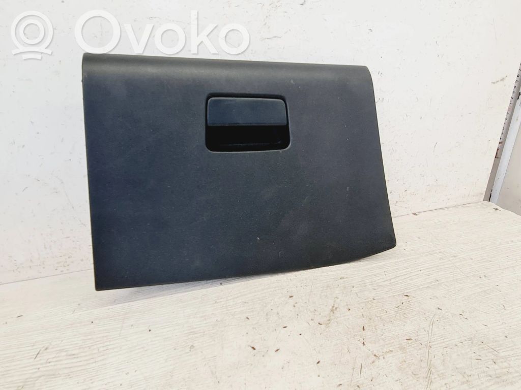Peugeot 301 Daiktadėžės (bordačioko) dangtis 