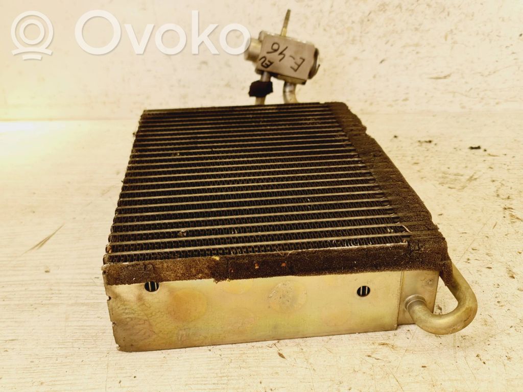 BMW 3 E46 Oro kondicionieriaus radiatorius (salone) 