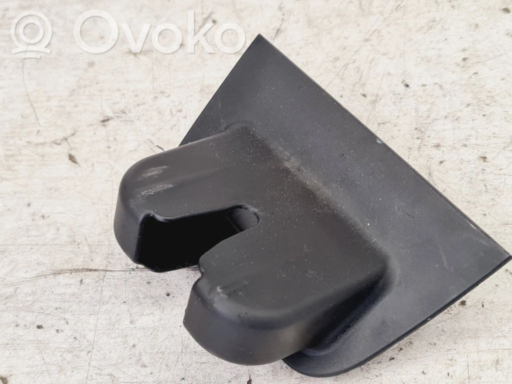 Audi A3 S3 8P Tailgate trim 