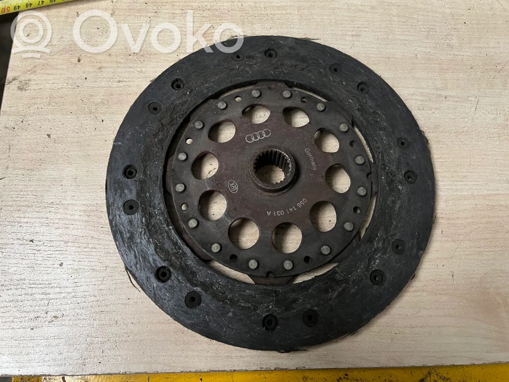 Audi A4 S4 B5 8D Disque d'embrayage 