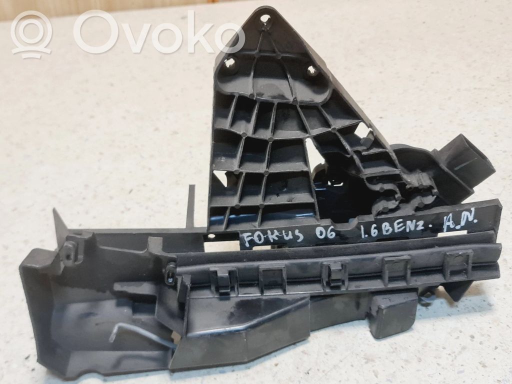 Ford Focus Priekšpusē slēdzene 