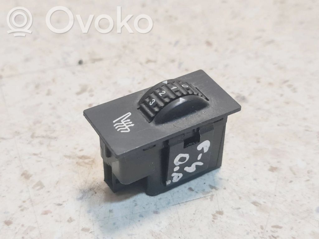 Citroen C4 I Seat heating switch 