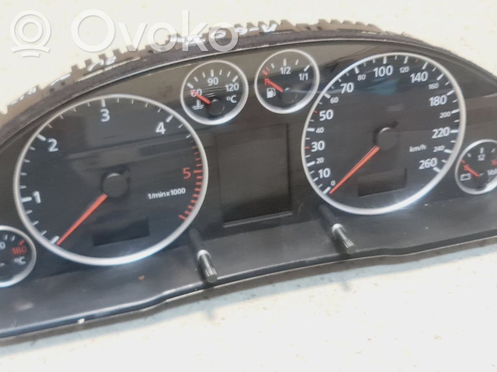 Speedometer (instrument cluster)   E0682
